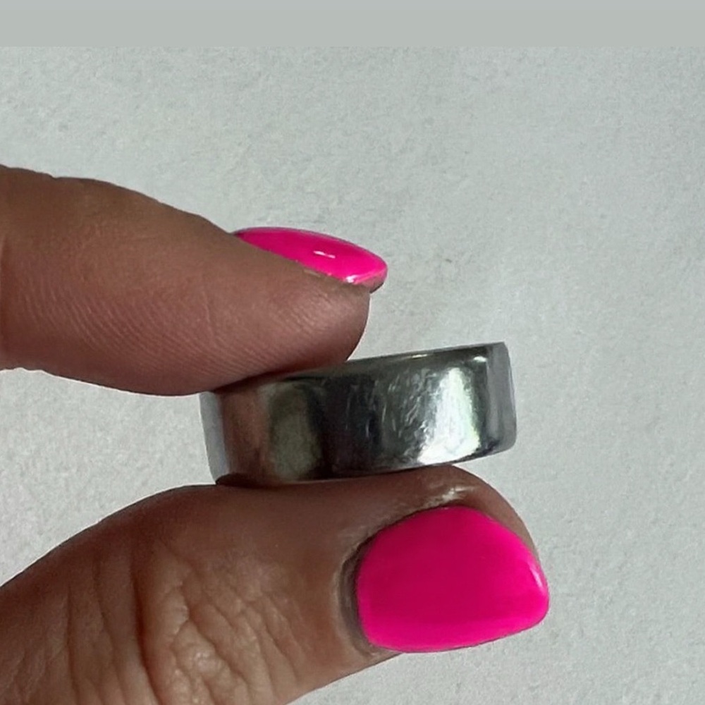 Oura ring size 8 in silver